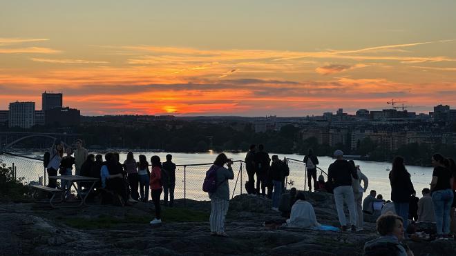 &ldquo;sunset over stockholm, viewed from the top of a hill&rdquo;
